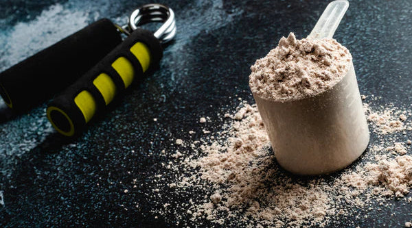 Delicious Flavors and Mixability: Enjoying a Quick and Convenient Protein Shake with RUN Albumen